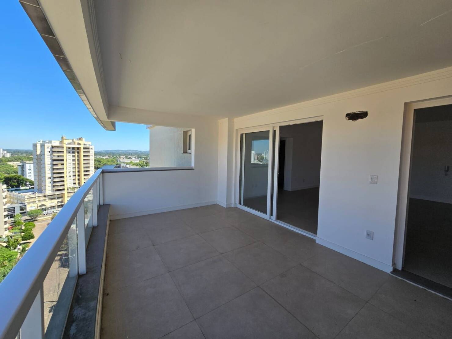 Apartamento à venda com 2 quartos, 103m² - Foto 7