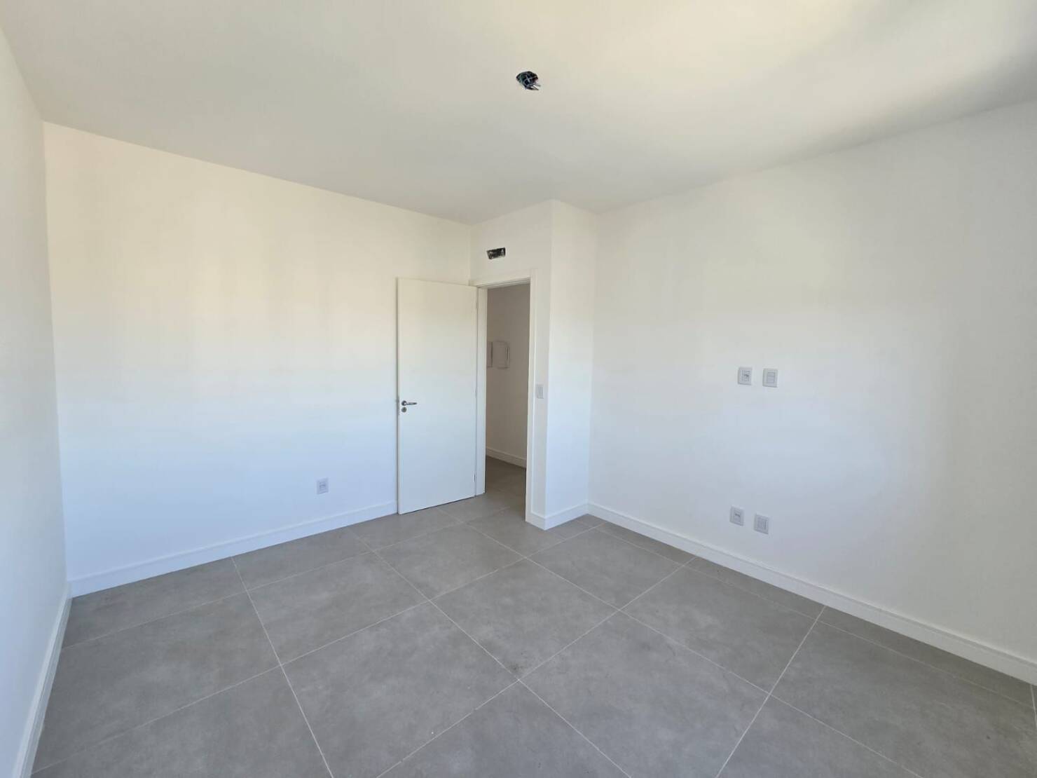 Apartamento à venda com 2 quartos, 103m² - Foto 17