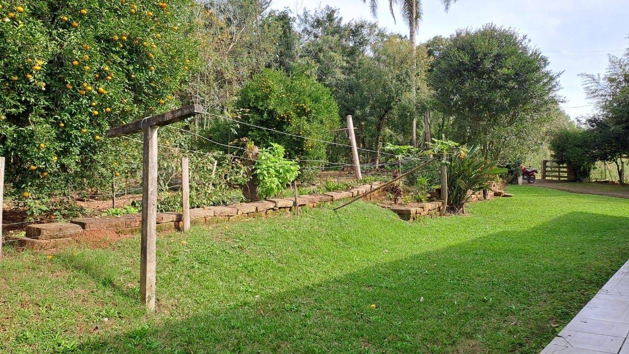 Sítio à venda com 3 quartos, 1000m² - Foto 4