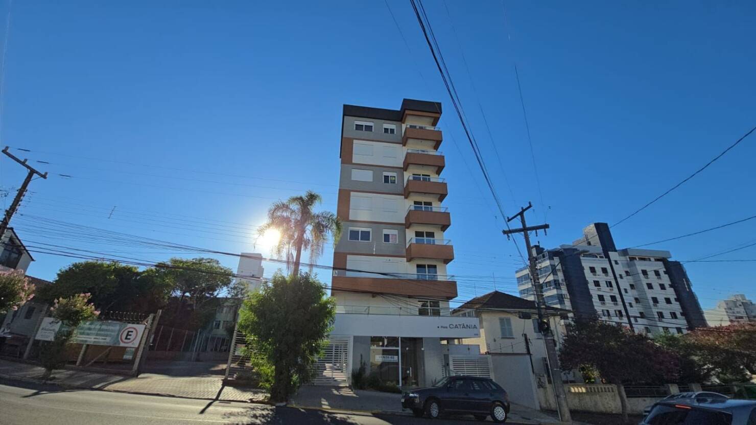 Apartamento à venda com 2 quartos, 69m² - Foto 1
