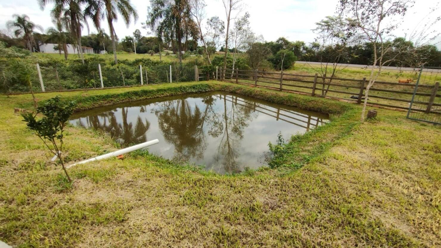Chácara à venda com 2 quartos, 100m² - Foto 16