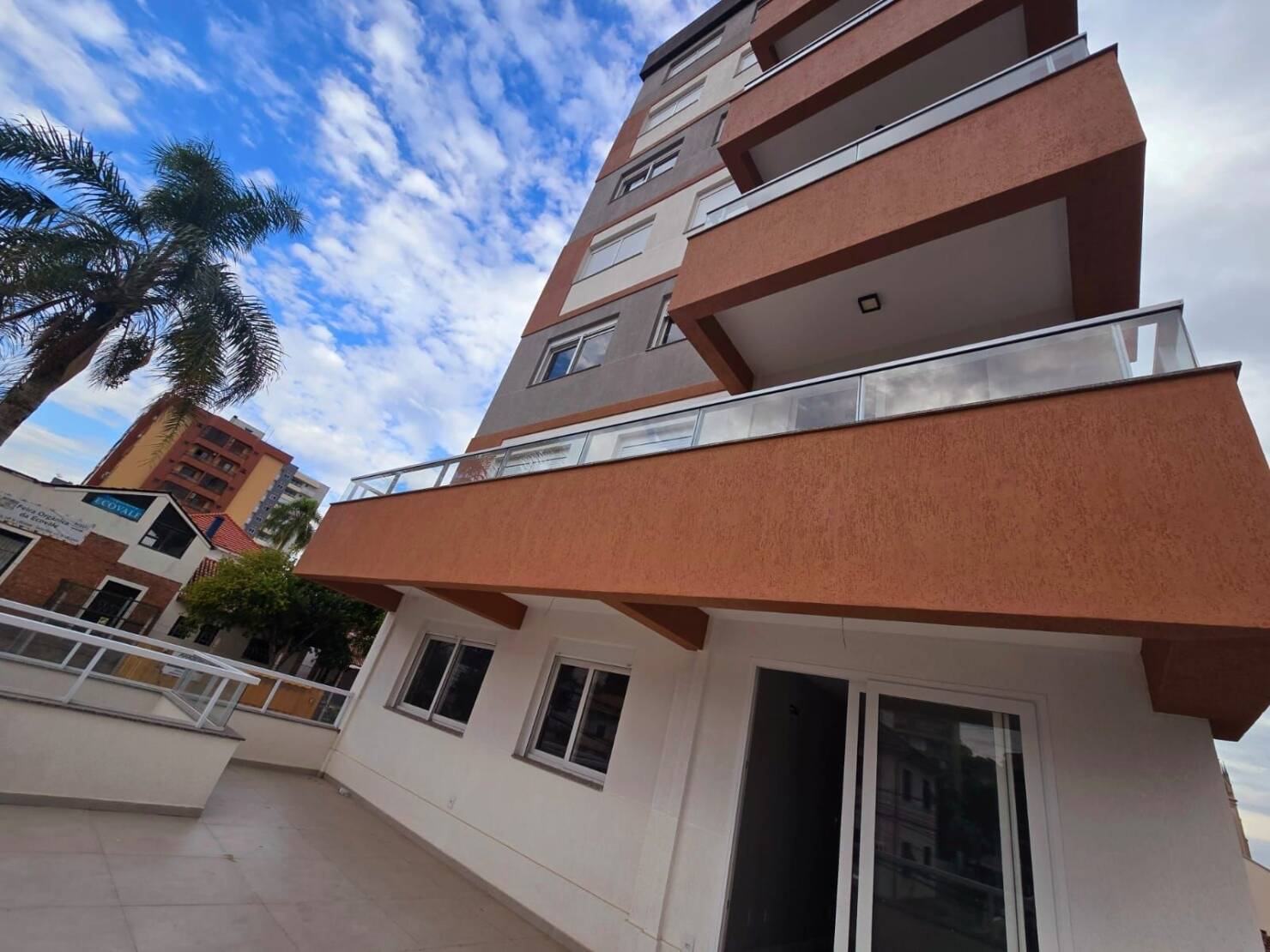 Apartamento à venda com 2 quartos, 61m² - Foto 3