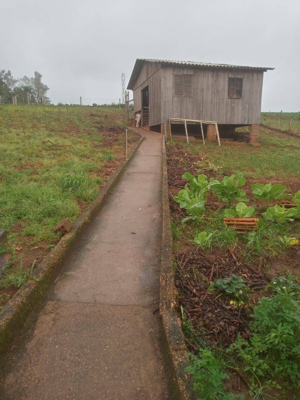 Chácara à venda com 2 quartos, 100m² - Foto 23