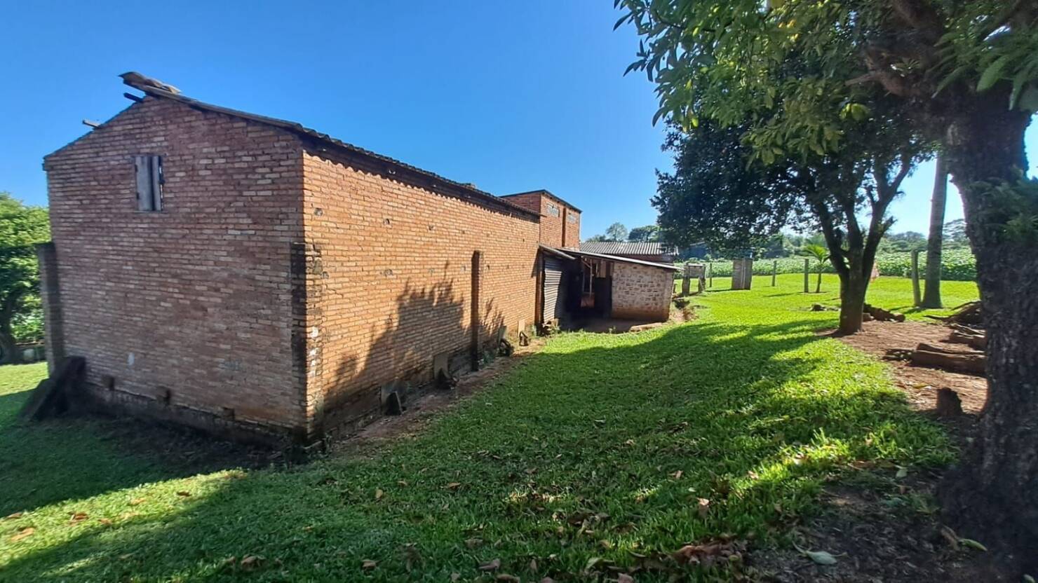 Chácara à venda com 2 quartos, 100m² - Foto 10