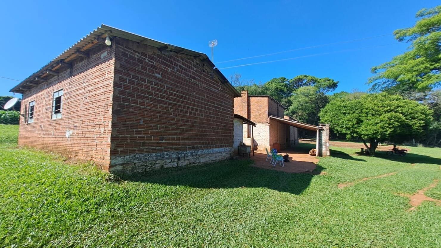 Chácara à venda com 2 quartos, 100m² - Foto 13