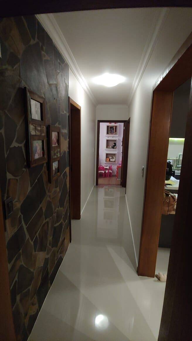 Casa, 3 quartos, 182 m² - Foto 2