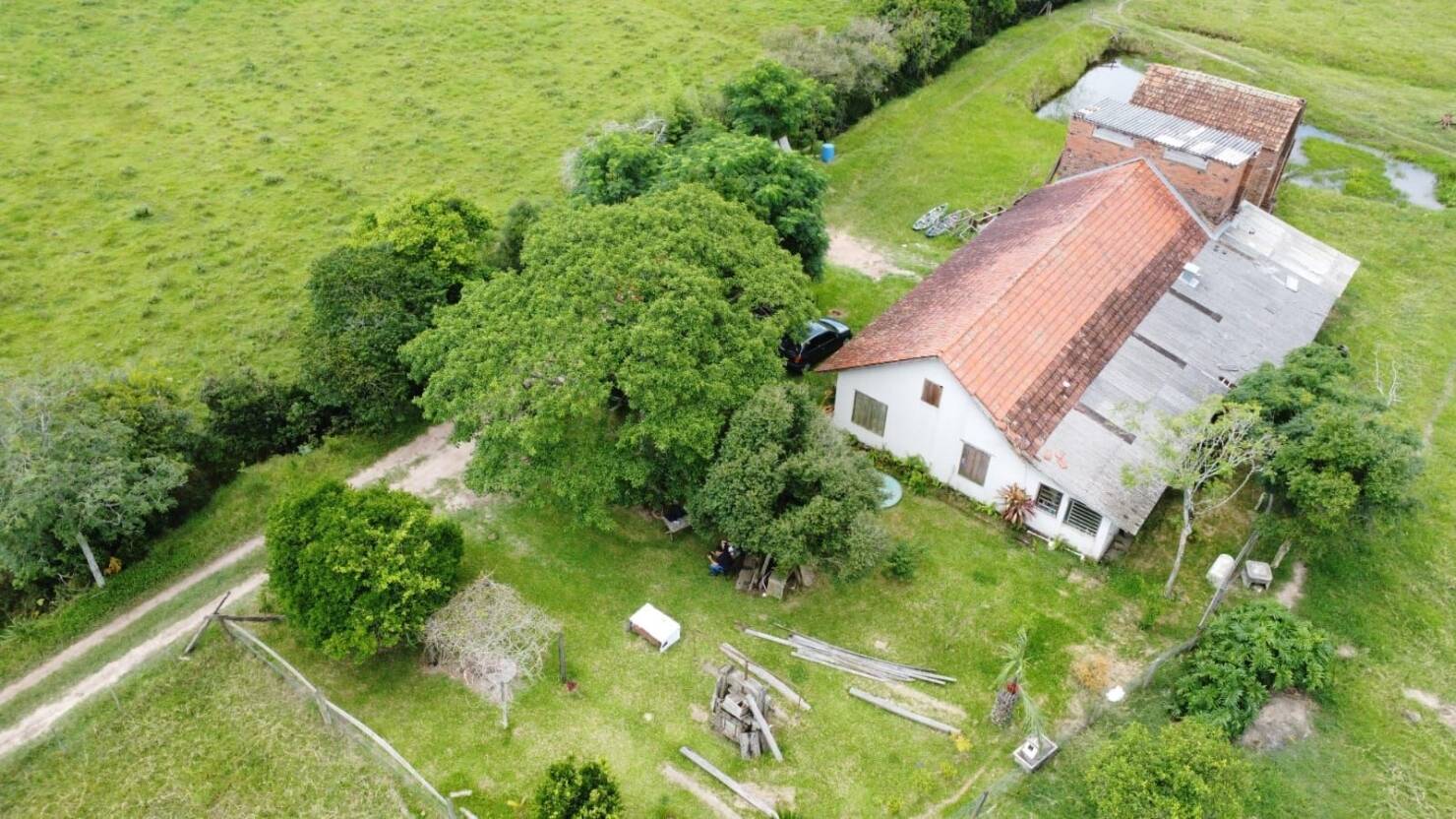 Sítio, 3 quartos, 180 m² - Foto 1