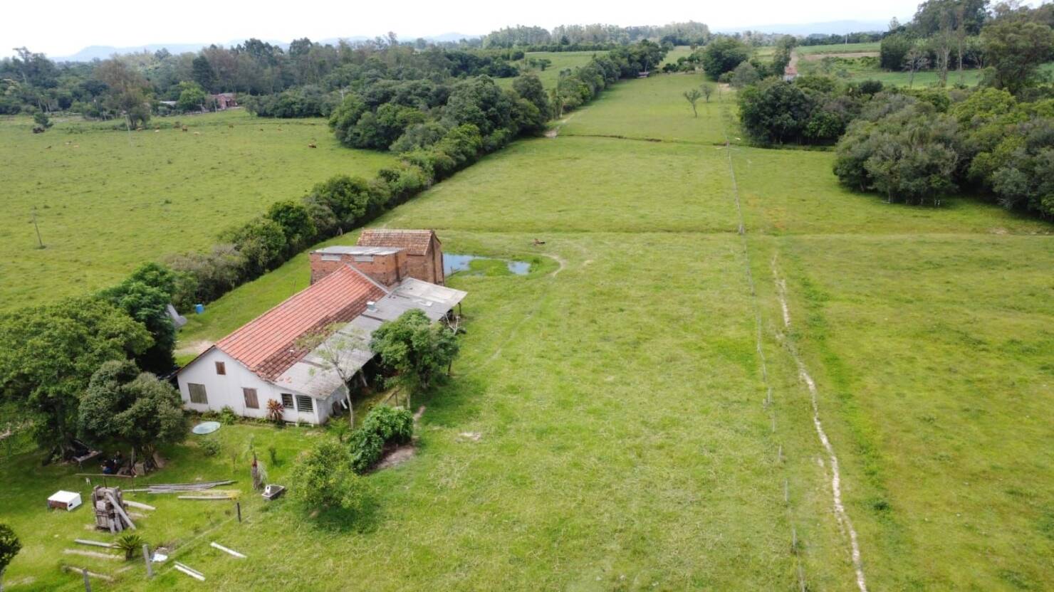 Sítio, 3 quartos, 180 m² - Foto 2