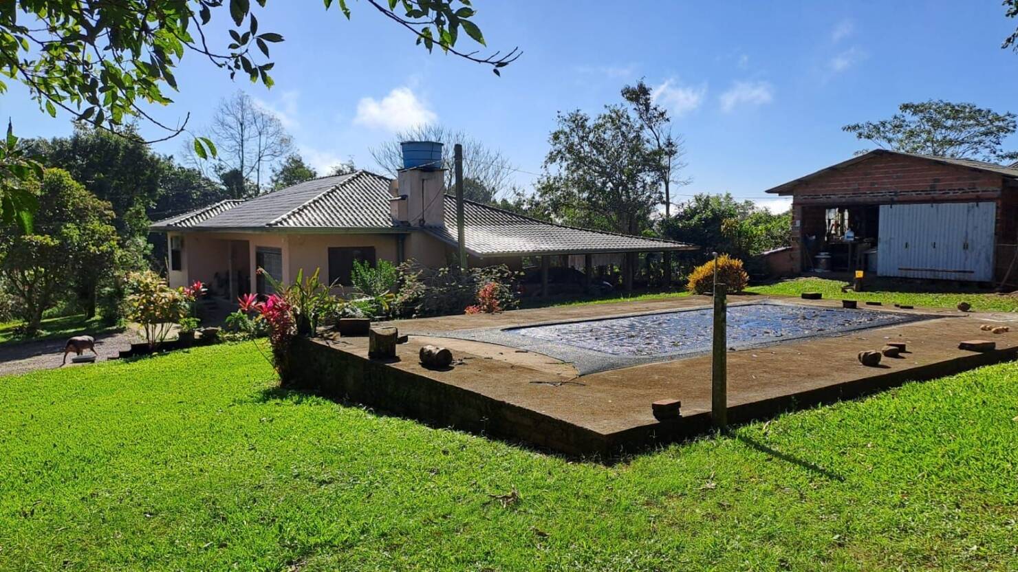 Chácara à venda com 3 quartos, 170m² - Foto 4
