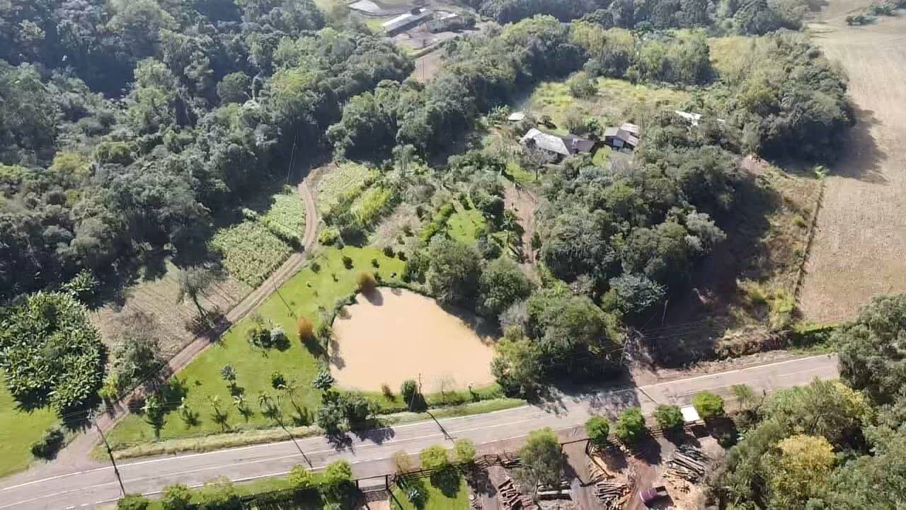 Chácara à venda com 3 quartos, 170m² - Foto 12