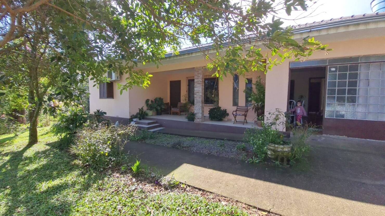 Chácara à venda com 3 quartos, 170m² - Foto 1