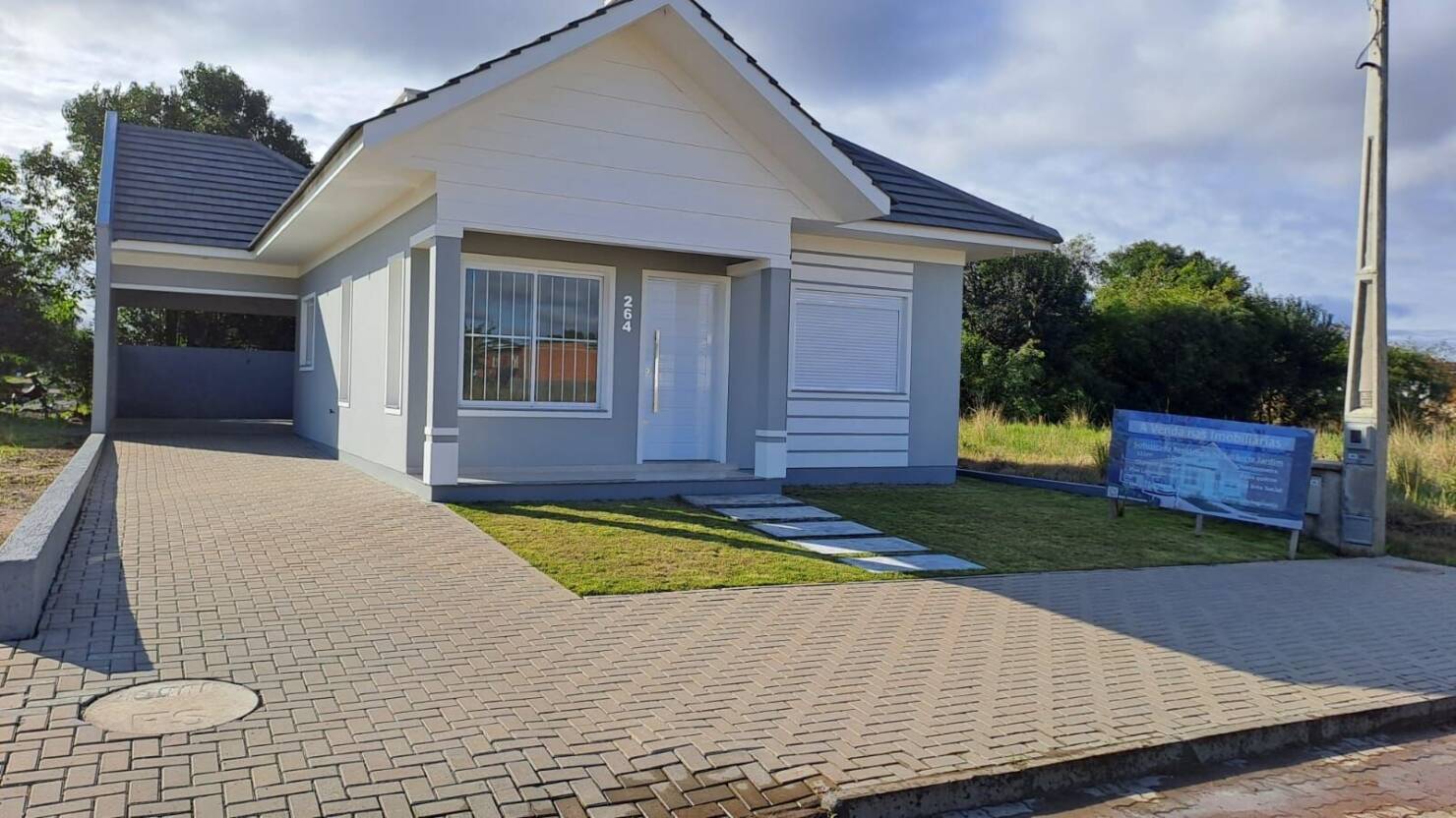 Casa, 3 quartos, 131 m² - Foto 1