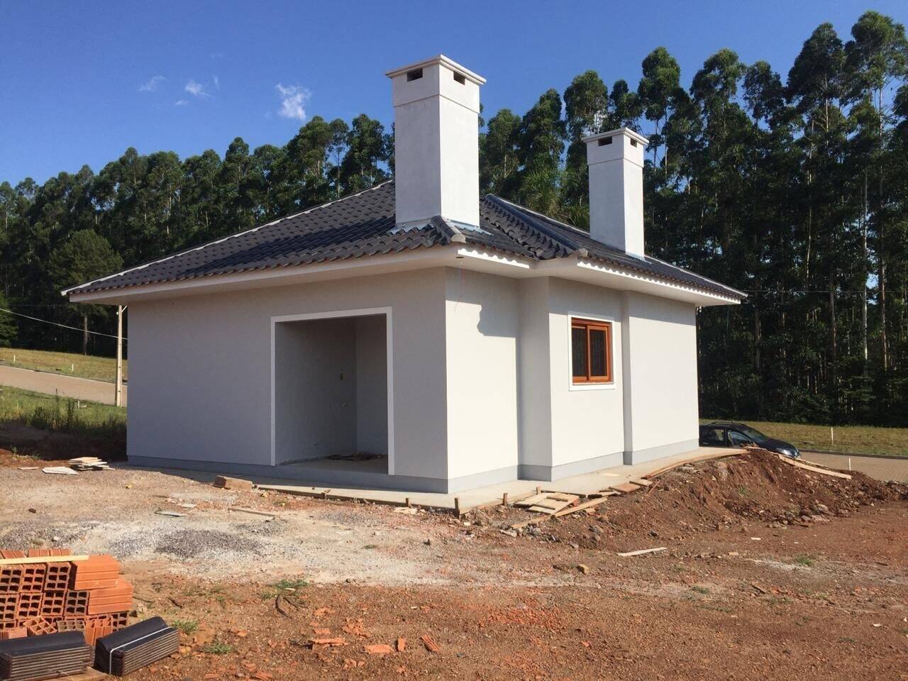 Casa à venda com 2 quartos, 61m² - Foto 1