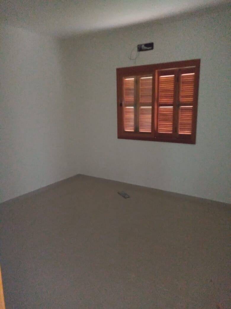Casa à venda com 2 quartos, 61m² - Foto 11