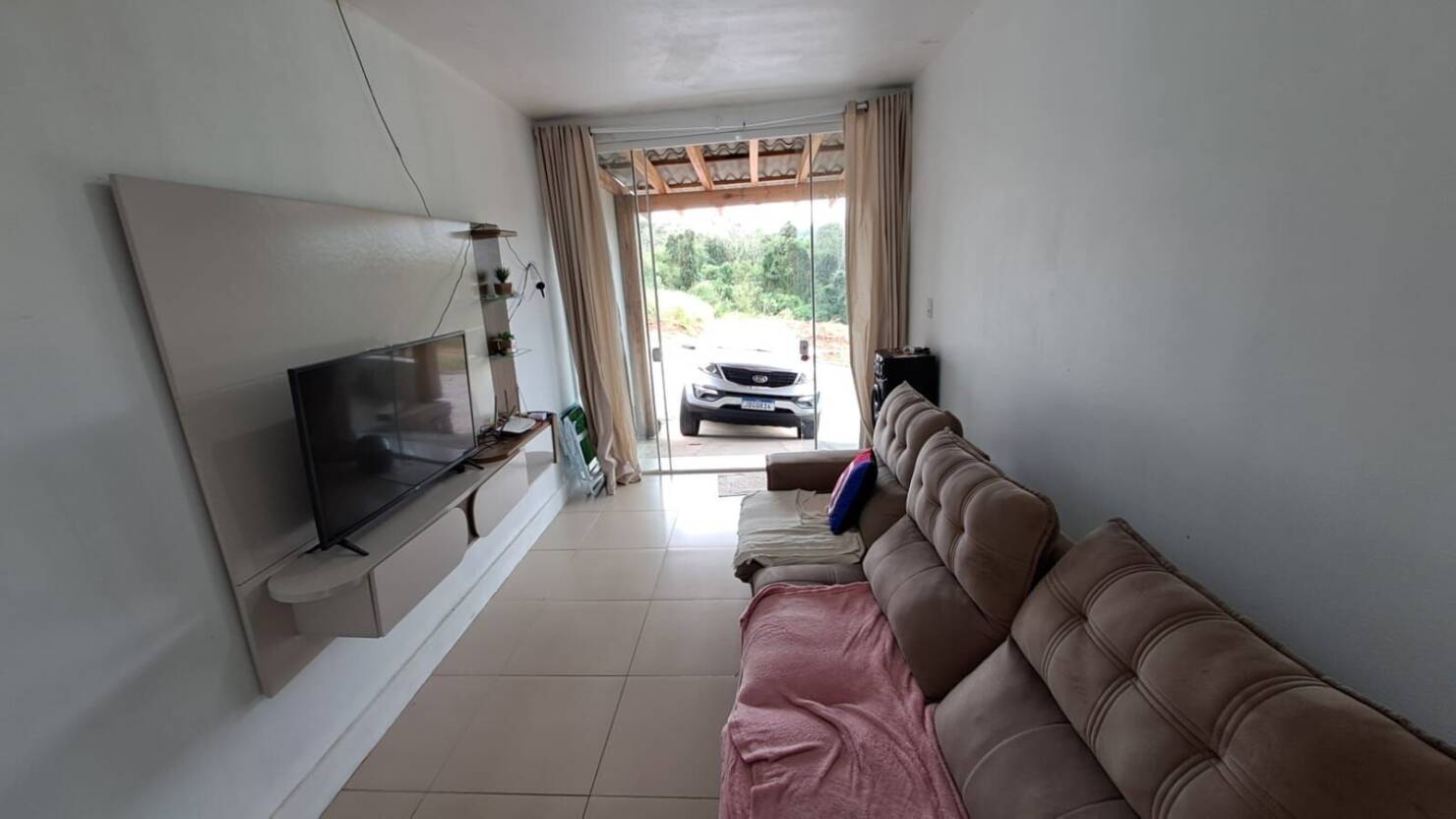 Casa à venda com 2 quartos, 61m² - Foto 1