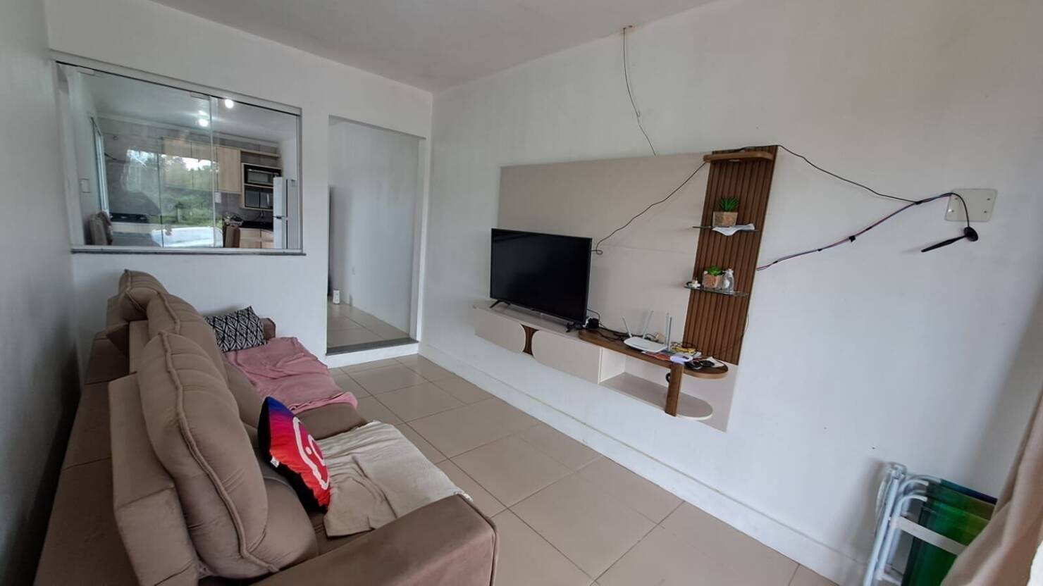 Casa à venda com 2 quartos, 61m² - Foto 2