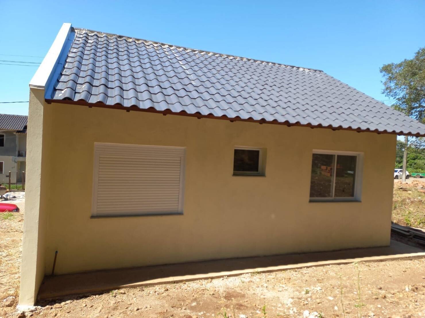 Casa à venda com 2 quartos, 52m² - Foto 2