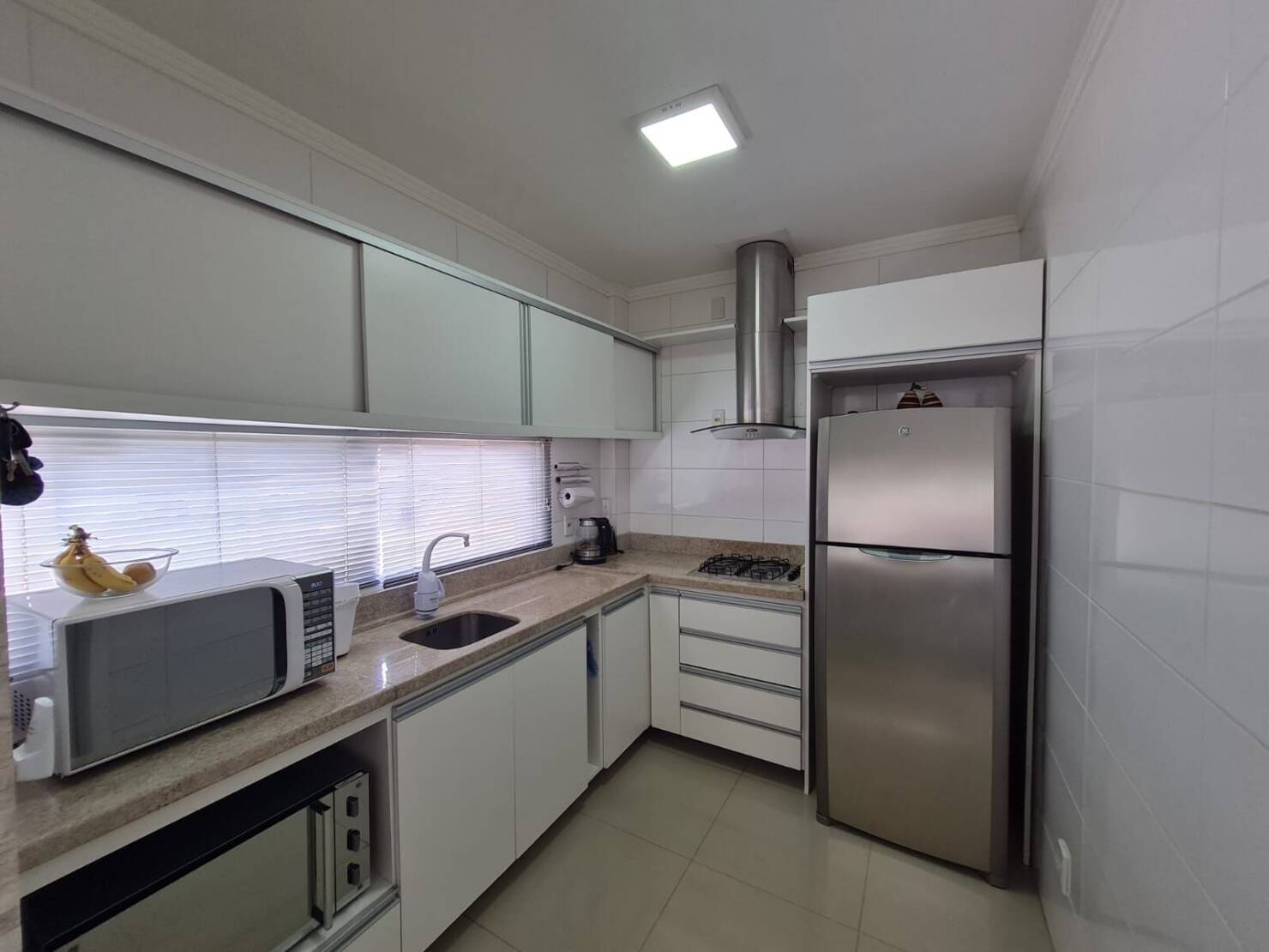 Casa à venda com 3 quartos, 360m² - Foto 8