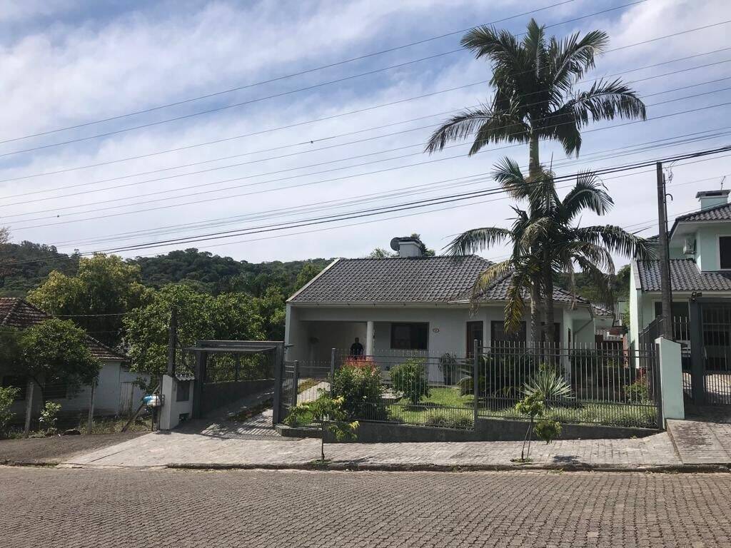 Casa à venda com 3 quartos, 173m² - Foto 4