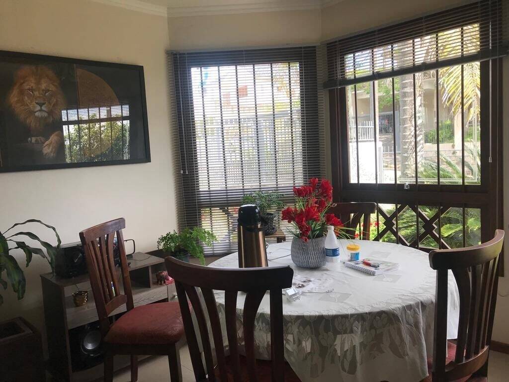 Casa à venda com 3 quartos, 173m² - Foto 9