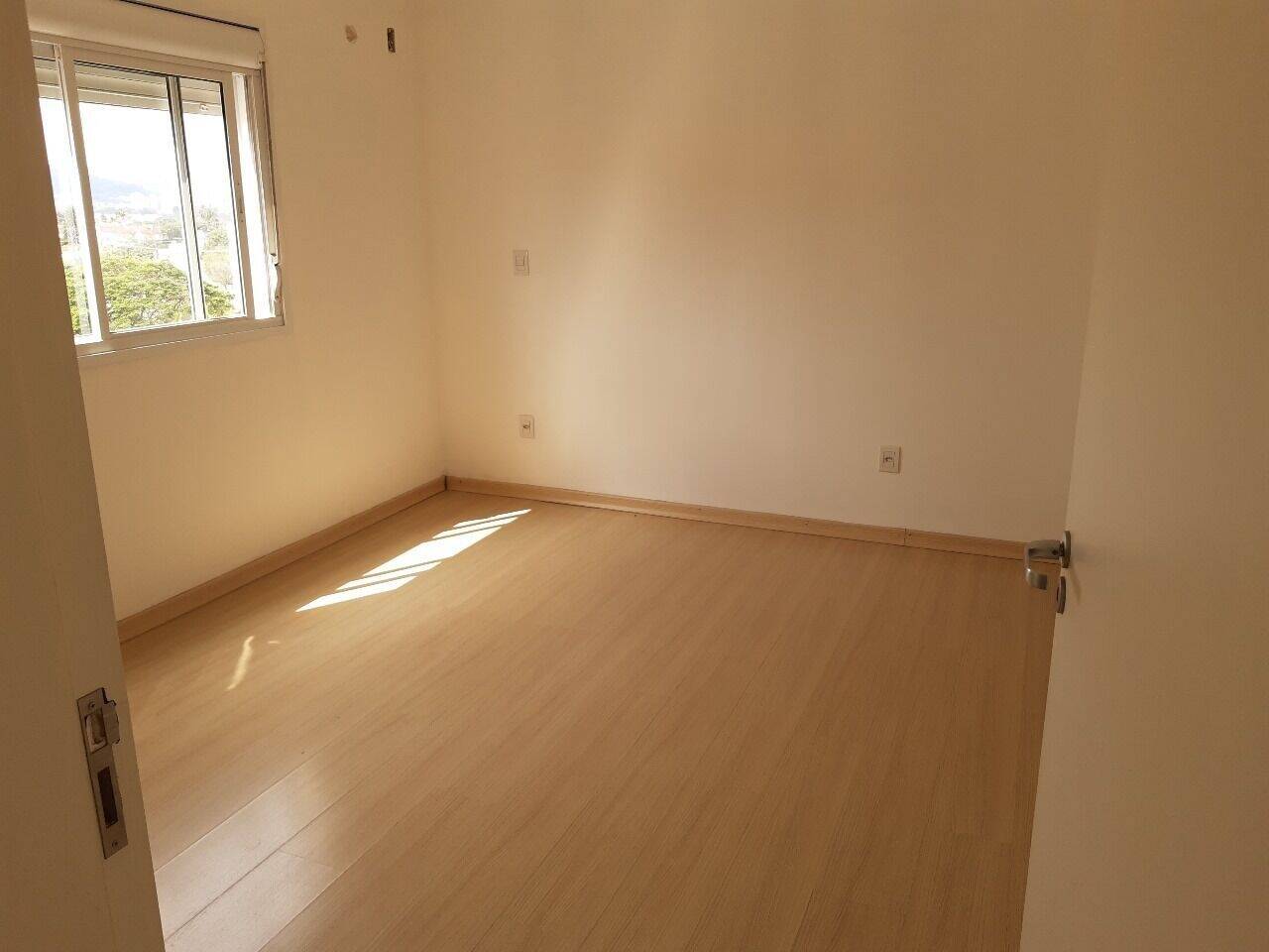 Apartamento à venda com 2 quartos, 65m² - Foto 3