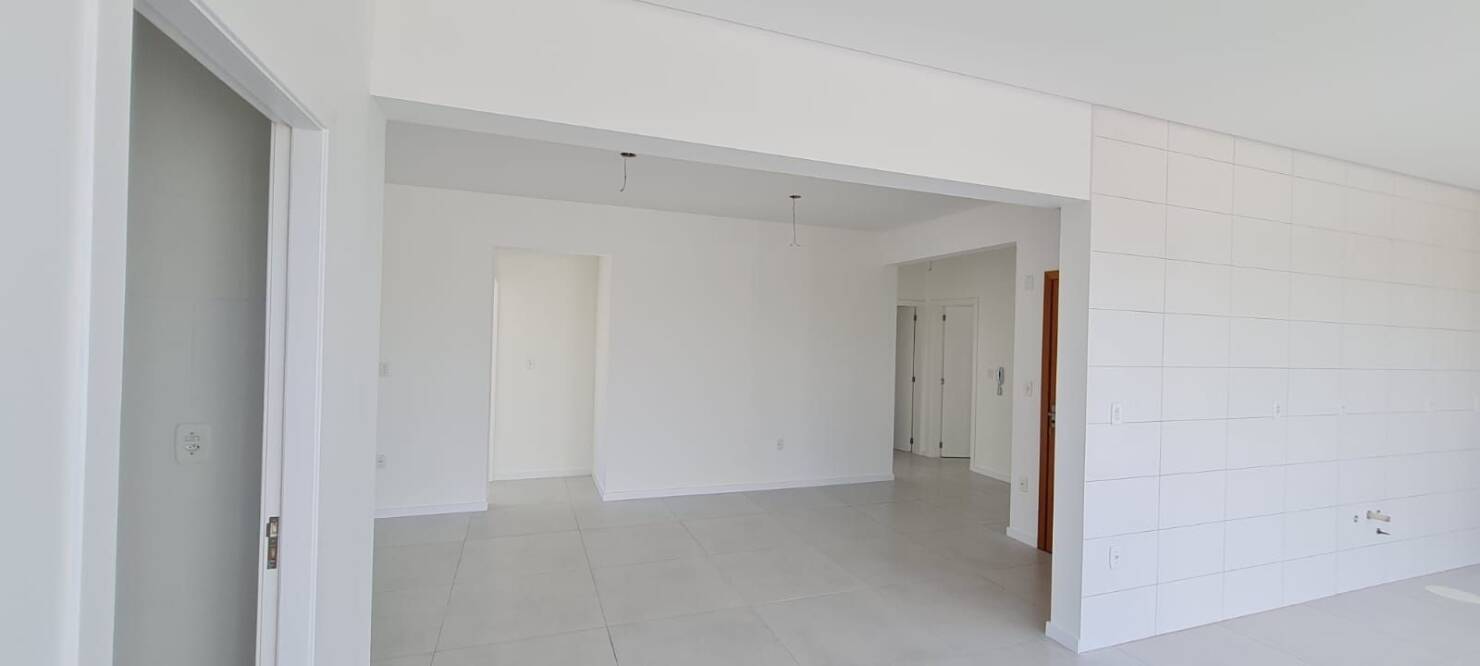 Apartamento à venda com 3 quartos, 199m² - Foto 1
