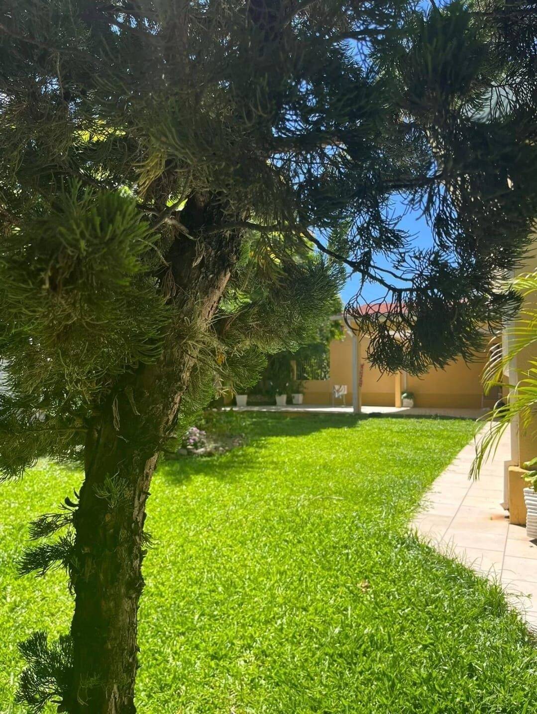 Casa à venda com 4 quartos, 22383m² - Foto 1