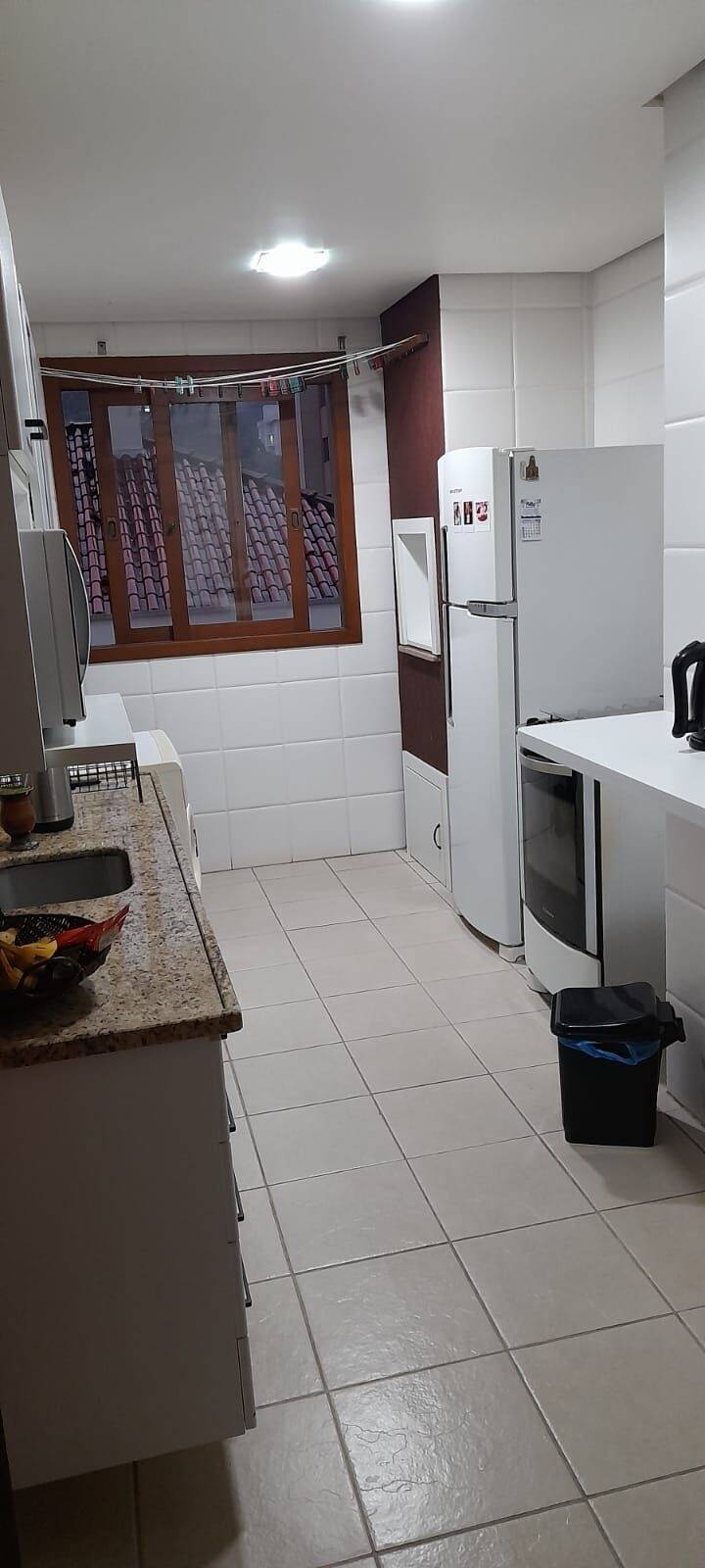 Apartamento à venda com 2 quartos, 60m² - Foto 3