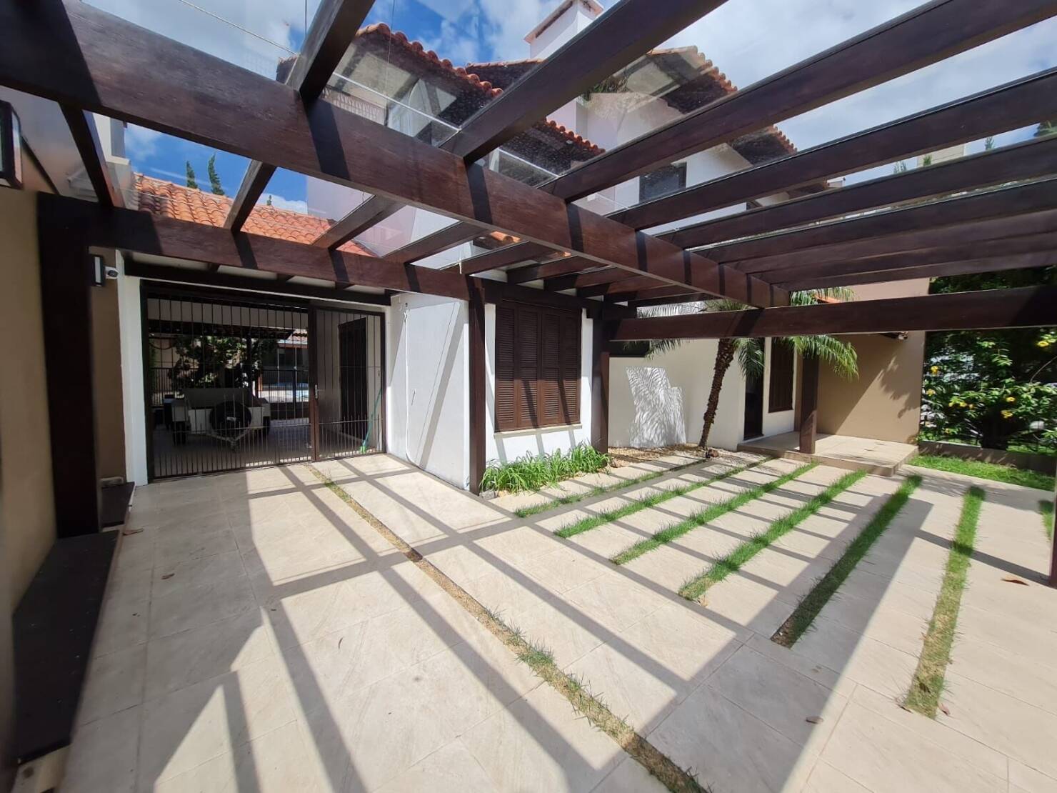 Casa à venda com 3 quartos, 230m² - Foto 4