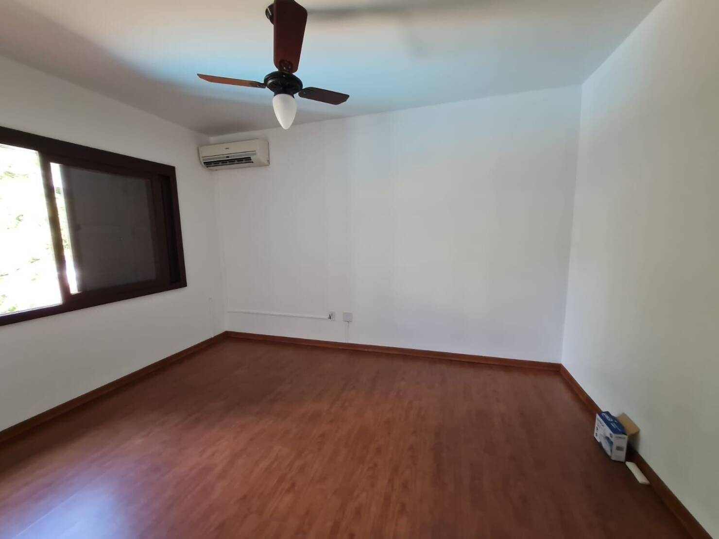 Casa à venda com 3 quartos, 230m² - Foto 7