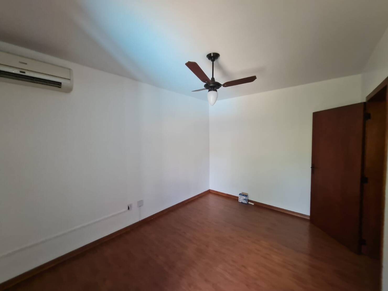 Casa à venda com 3 quartos, 230m² - Foto 20
