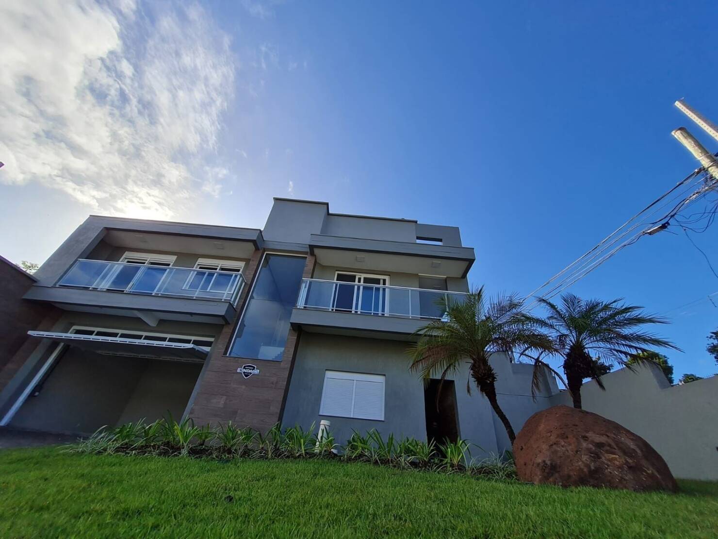 Casa à venda com 4 quartos, 207m² - Foto 2