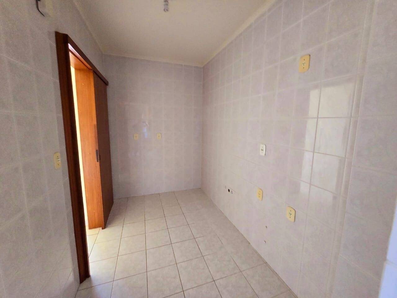 Apartamento à venda com 3 quartos, 77m² - Foto 10