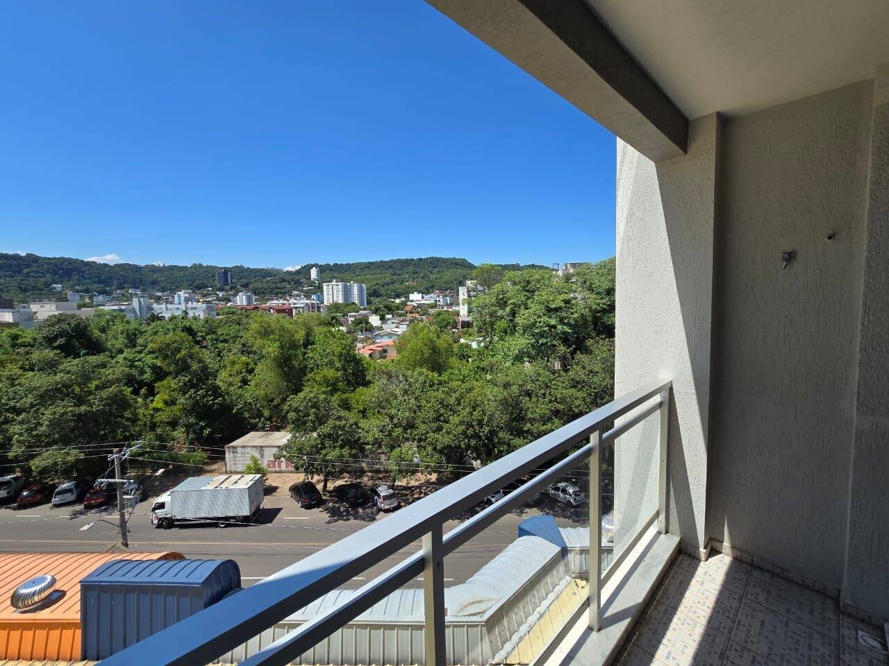 Apartamento à venda com 3 quartos, 77m² - Foto 3