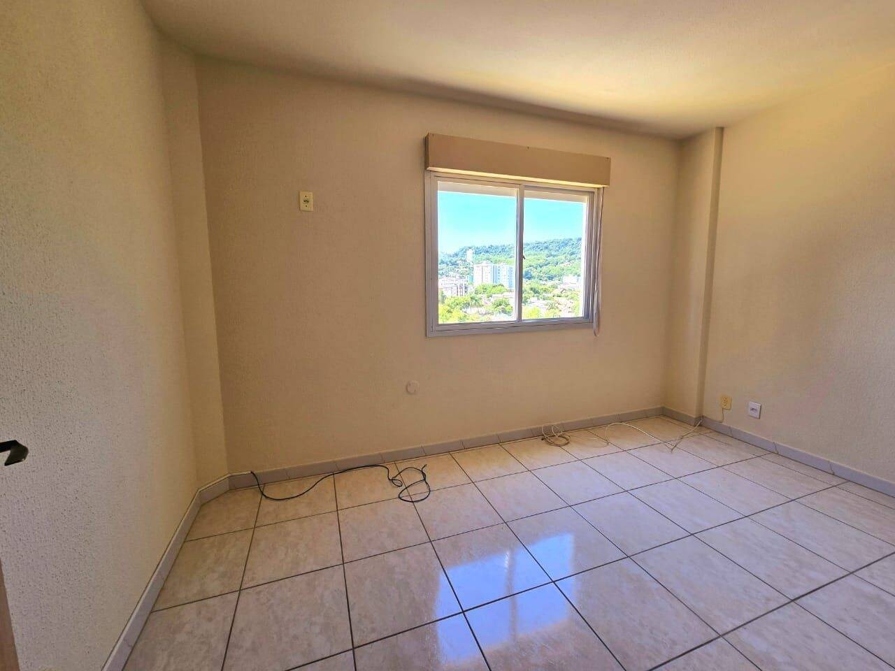 Apartamento à venda com 3 quartos, 77m² - Foto 18