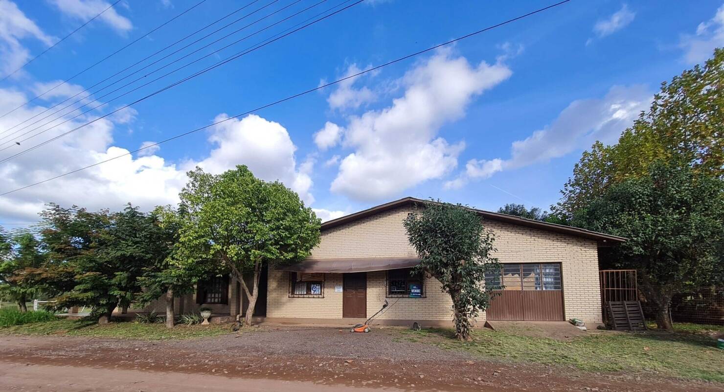 Chácara à venda com 3 quartos, 4840m² - Foto 1