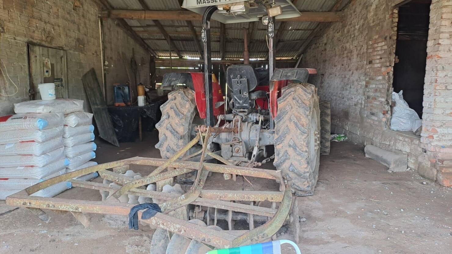 Fazenda à venda com 3 quartos, 100000m² - Foto 8