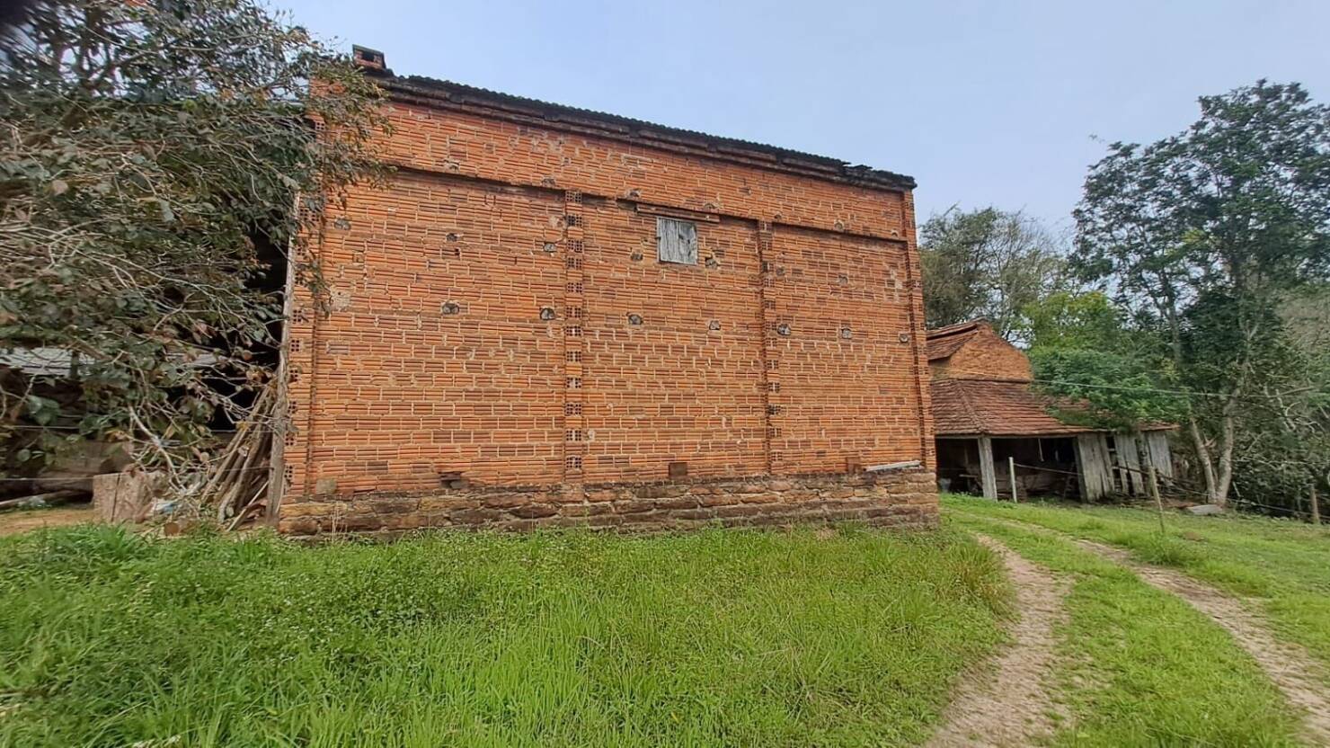 Fazenda à venda com 3 quartos, 180900m² - Foto 2
