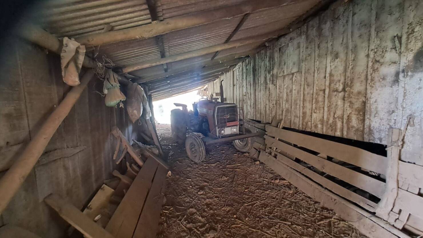 Fazenda à venda com 3 quartos, 180900m² - Foto 15