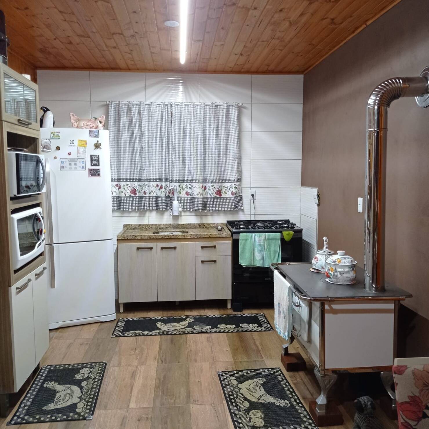 Chácara à venda com 3 quartos, 240m² - Foto 10