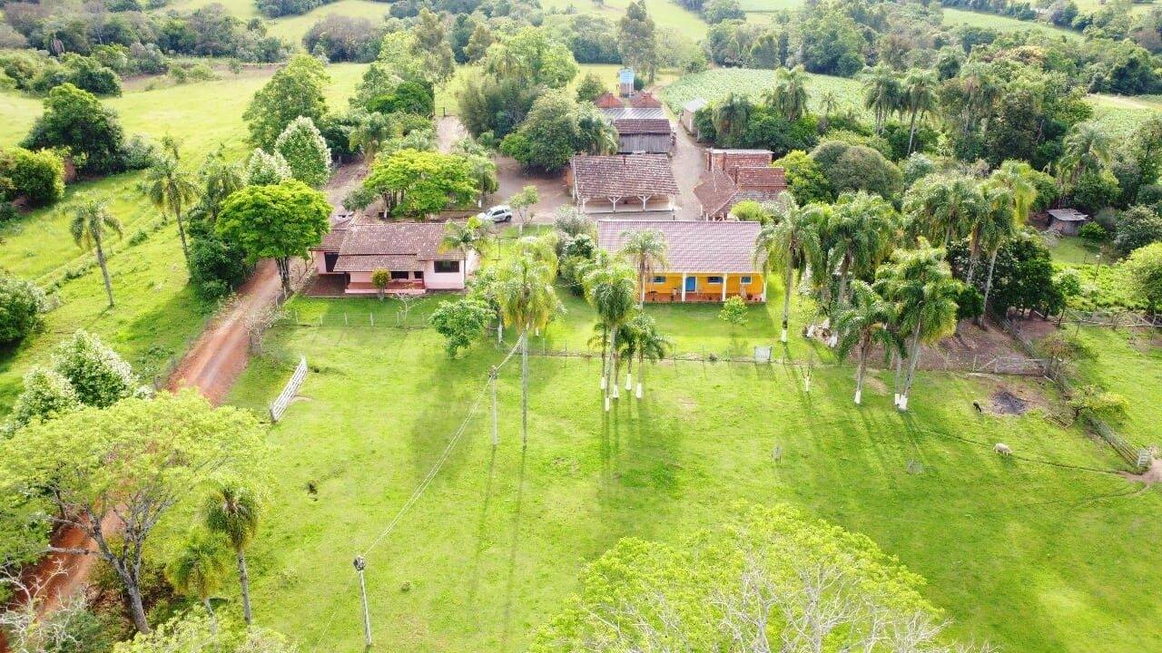 Fazenda à venda com 3 quartos, 400m² - Foto 5