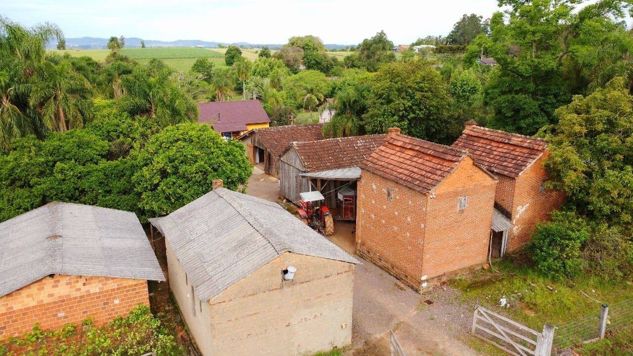 Fazenda à venda com 3 quartos, 400m² - Foto 11