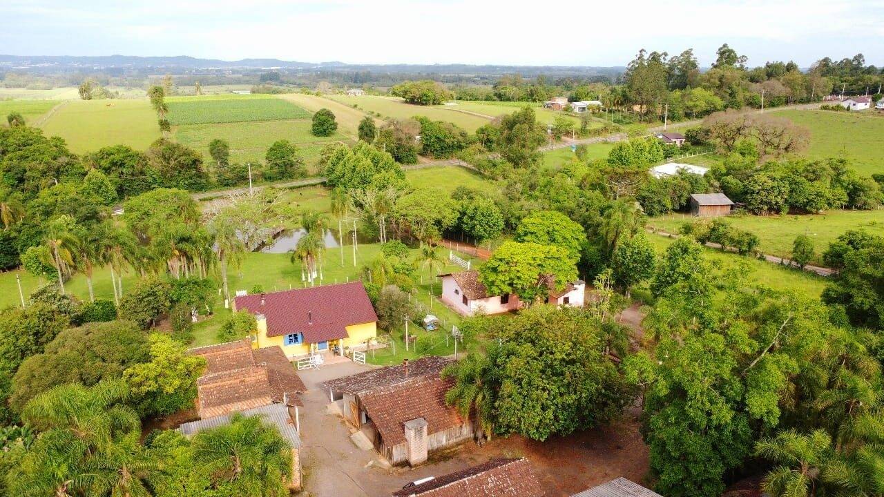 Fazenda à venda com 3 quartos, 400m² - Foto 12
