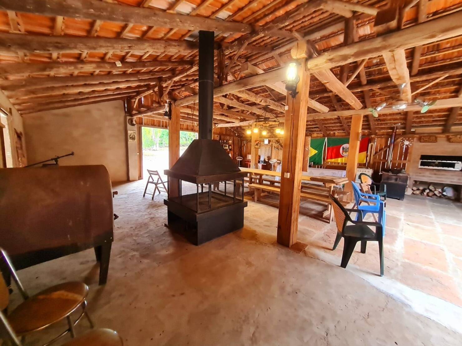 Fazenda à venda com 3 quartos, 400m² - Foto 23