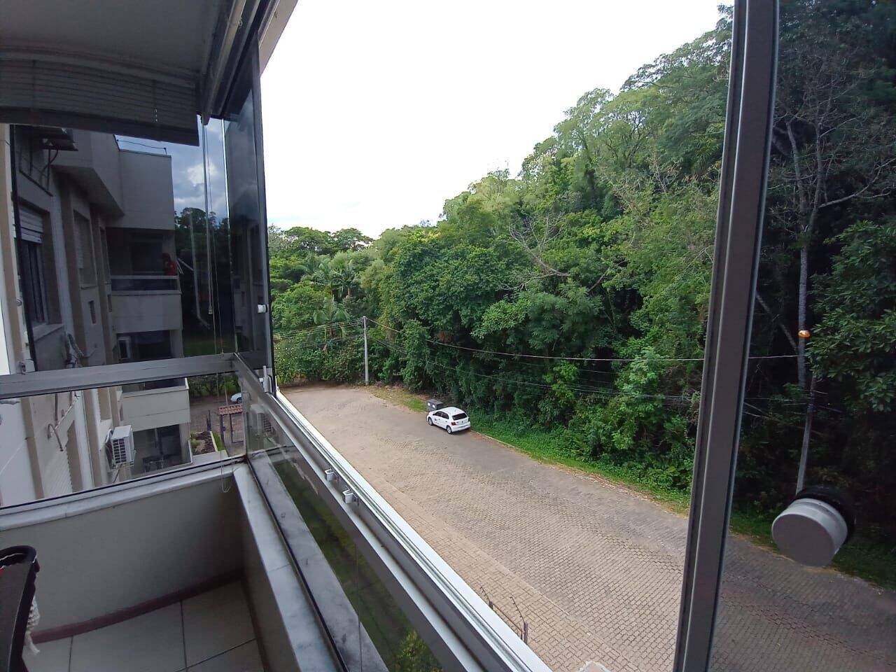 Apartamento à venda com 2 quartos, 72m² - Foto 4