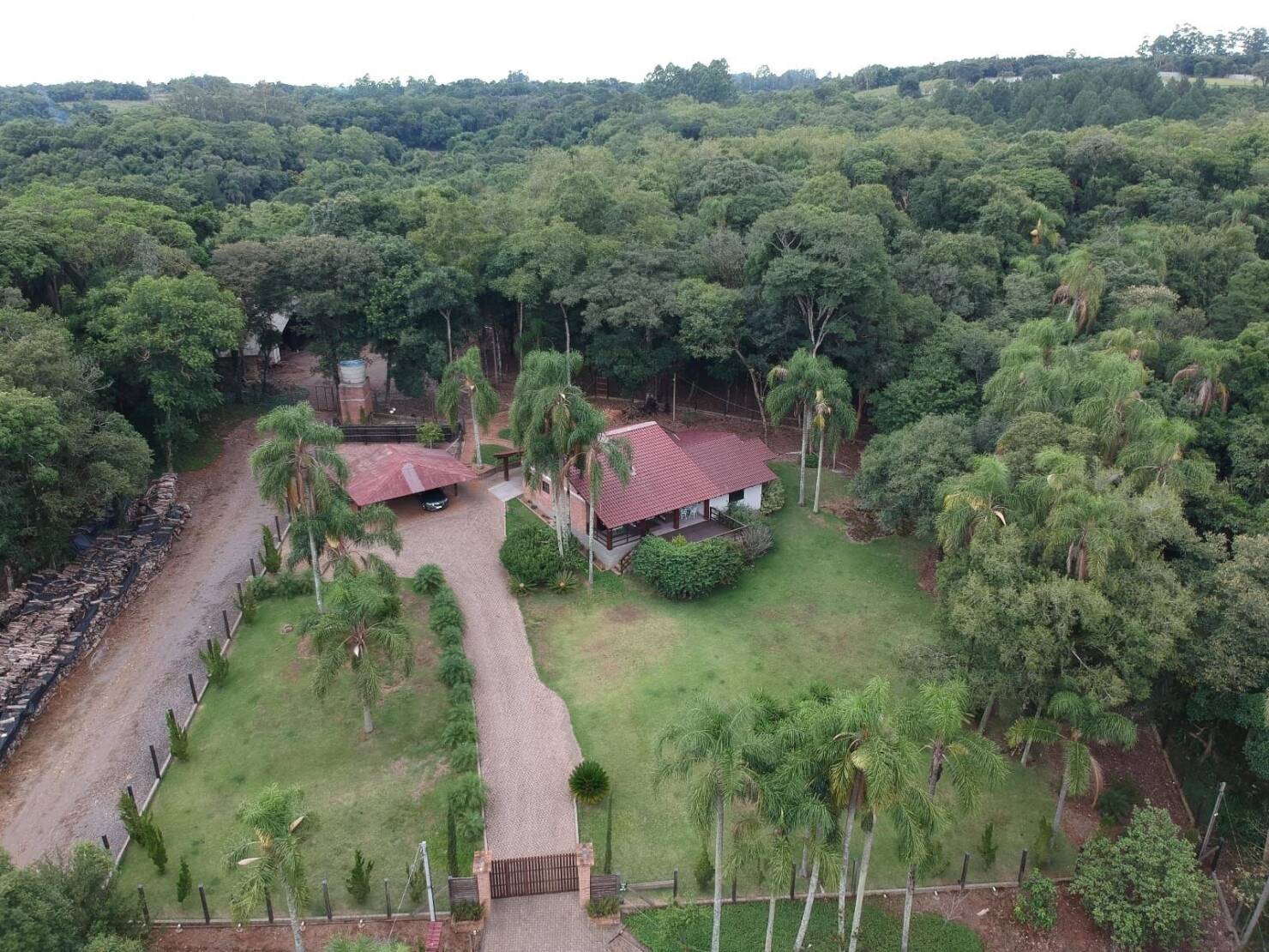 Fazenda, 241 m² - Foto 1