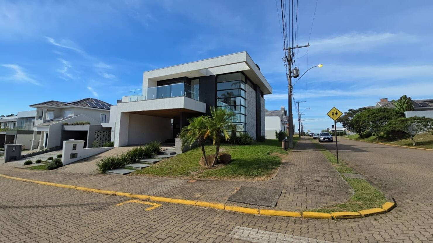 Casa, 3 quartos, 228 m² - Foto 2