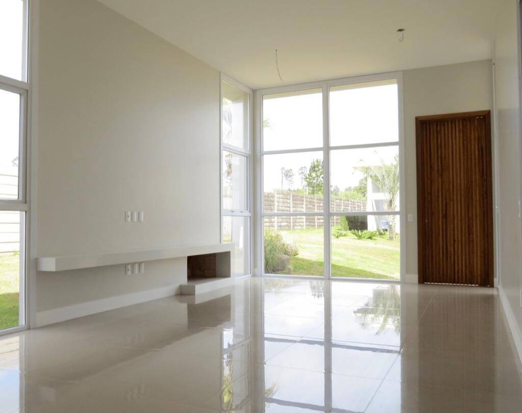 Casa para alugar com 3 quartos, 180m² - Foto 4