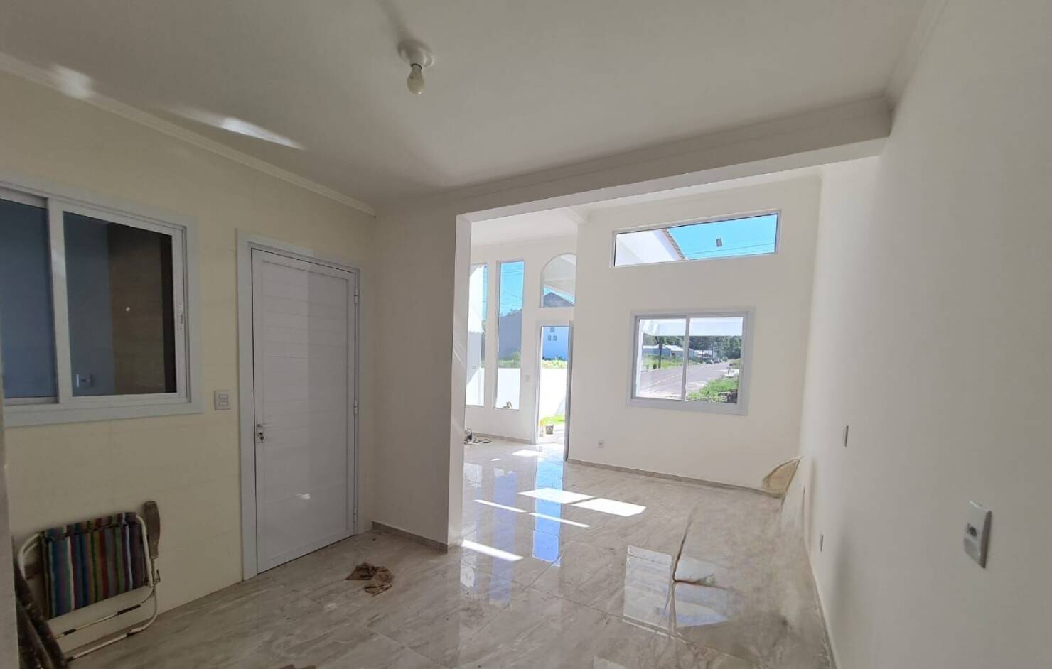 Casa à venda com 2 quartos, 80m² - Foto 11