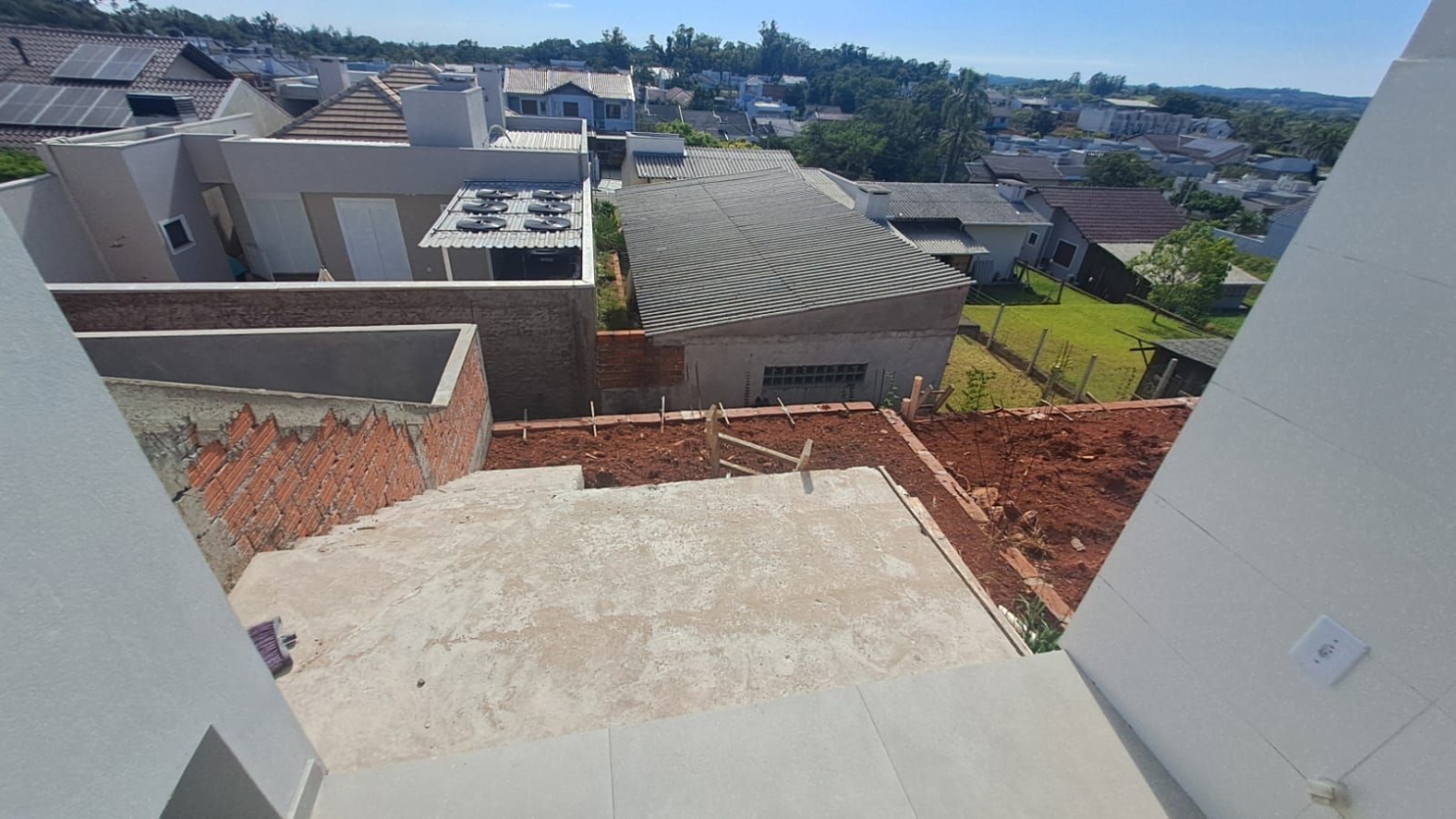 Casa à venda com 2 quartos, 55m² - Foto 12